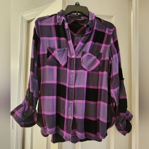Women's Rock & Republic Plaid Button Down Shirt Size Medium